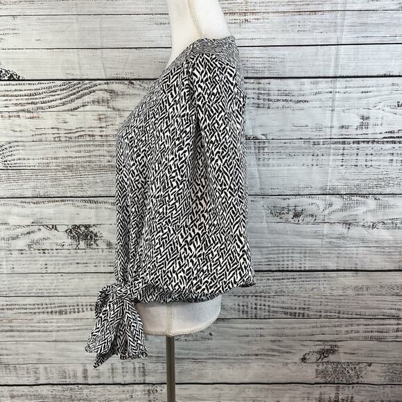 Vince Camuto Blouse Top size Small Black White Zebra Puffy Sleeves Ties Modest - Picture 8 of 10
